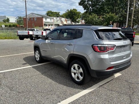 Used 2018 Jeep Compass Latitude image 5