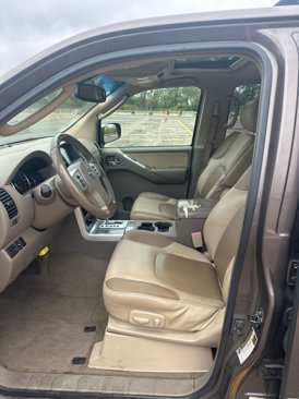 Used 2008 Nissan Pathfinder SE w/ Premium Pkg image 12