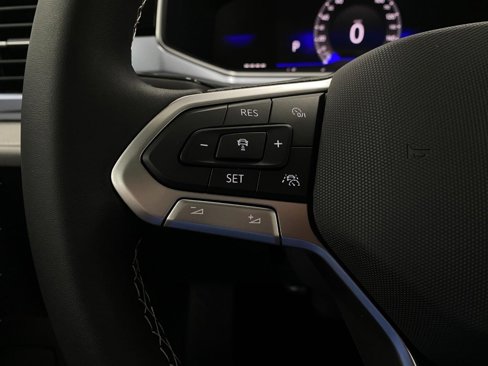 New 2025 Volkswagen Taos SE image 15
