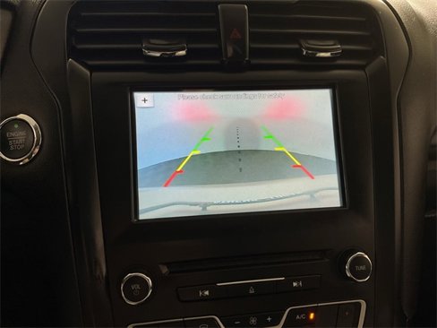 Used 2018 Ford Fusion SE w/ Equipment Group 201A image 3