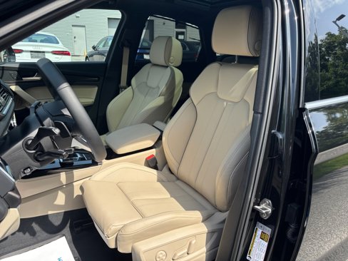 Certified 2025 Audi Q5 2.0T Premium Plus image 30