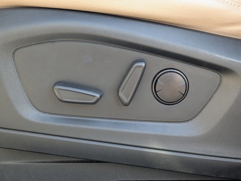 Used 2023 Ford Explorer Limited image 24