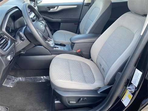 Used 2020 Ford Escape SE image 10