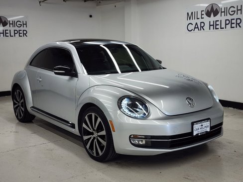 Used 2013 Volkswagen Beetle 2.0T image 3