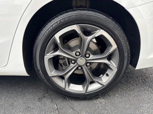 Used 2020 Chevrolet Malibu LT image 11