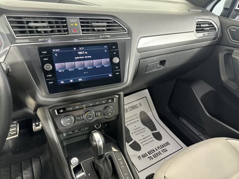 Used 2020 Volkswagen Tiguan SEL Premium R-Line w/ 3rd Row Seat Package image 4