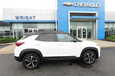 Used 2023 Chevrolet TrailBlazer RS image 2