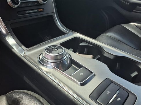 Used 2022 Ford Edge Titanium image 10