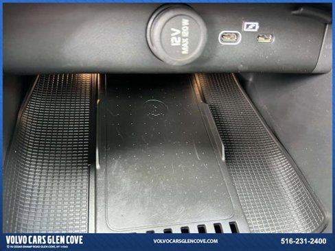 Certified 2023 Volvo XC40 B5 Plus w/ Protection Package Premier image 30