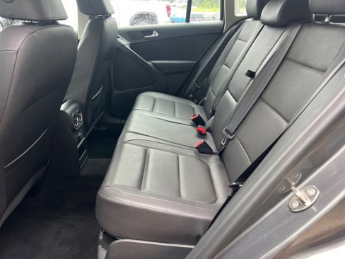 Used 2016 Volkswagen Tiguan S image 29