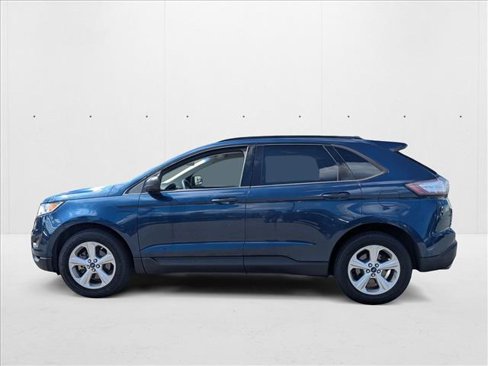 Used 2017 Ford Edge SE w/ Cargo Accessory Package image 4