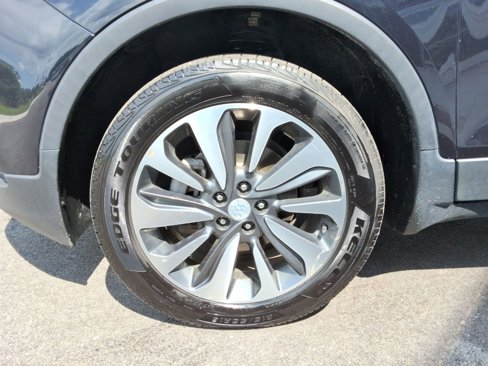 Used 2021 Buick Encore Preferred image 32