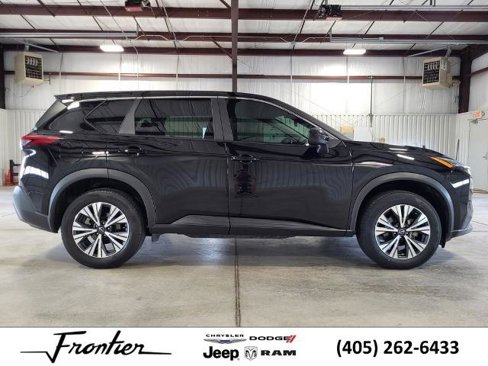 Used 2023 Nissan Rogue SV image 6