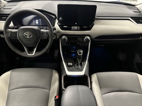 Used 2023 Toyota RAV4 Limited image 10