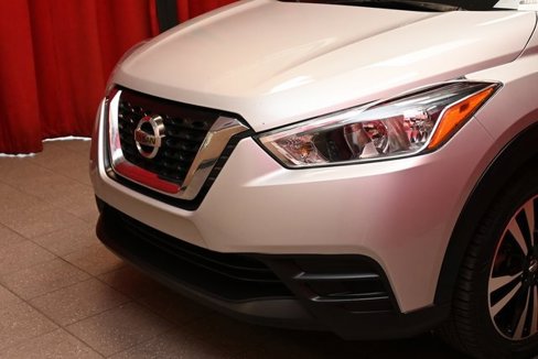 Used 2019 Nissan Kicks SV image 18