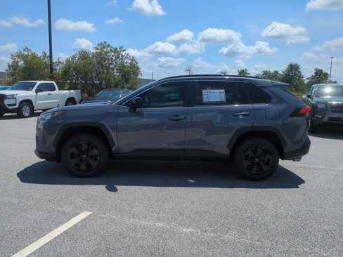 Used 2021 Toyota RAV4 LE image 7