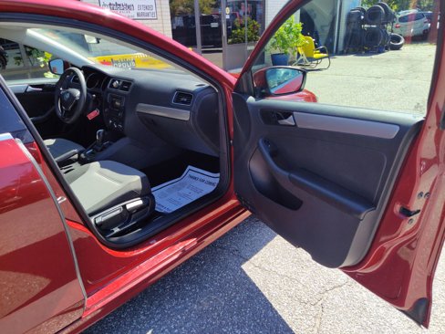 Used 2017 Volkswagen Jetta S image 17