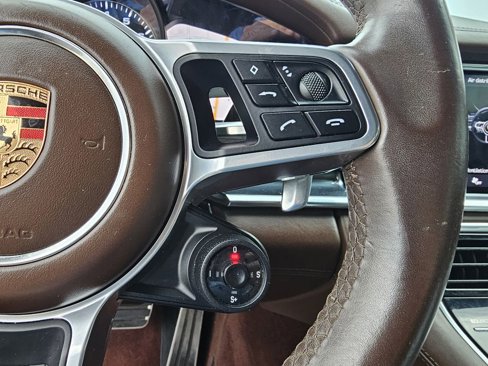 Used 2020 Porsche Panamera 4S image 40