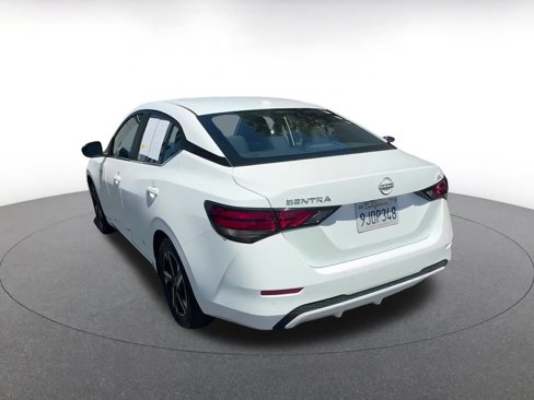 Used 2024 Nissan Sentra SV image 11