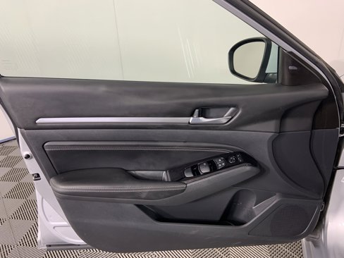 Used 2021 Nissan Altima 2.5 SV image 19