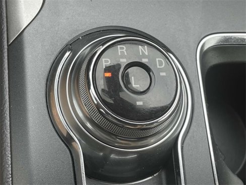 Used 2020 Ford Fusion SEL image 25