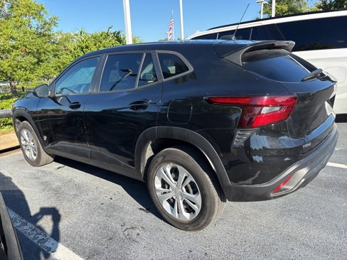 Used 2024 Chevrolet Trax LS image 3