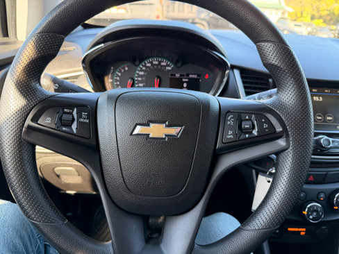 Used 2019 Chevrolet Trax LS w/ Tint and Cruise Package image 12