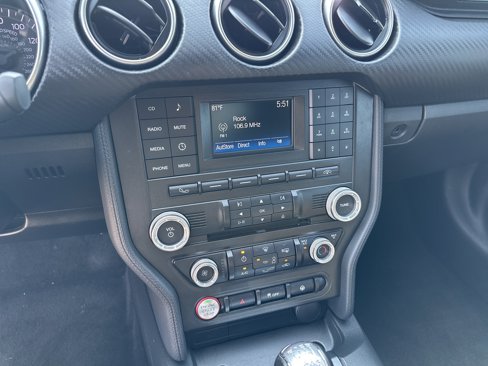 Used 2018 Ford Mustang Coupe image 25