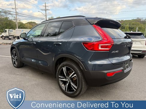 Certified 2022 Volvo XC40 T5 R-Design image 6