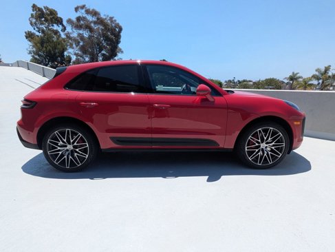Certified 2022 Porsche Macan S image 9