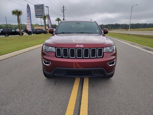 Used 2019 Jeep Grand Cherokee Laredo w/ Laredo X Package image 3