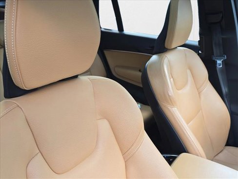 Used 2019 Volvo XC90 T6 Momentum image 22