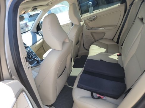 Used 2015 Volvo XC60 T5 image 8