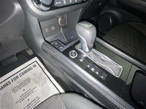 Used 2021 Nissan Kicks SV image 19
