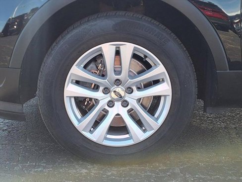 Used 2018 Ford Explorer XLT w/ Equipment Group 202A image 25