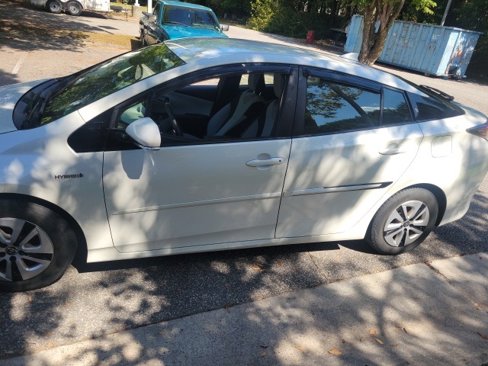 Used 2017 Toyota Prius Two image 19