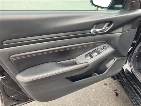 Used 2021 Nissan Altima 2.5 SR image 16