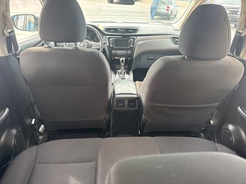 Used 2022 Nissan Rogue Sport S image 10