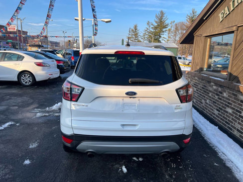 Used 2018 Ford Escape SE image 3