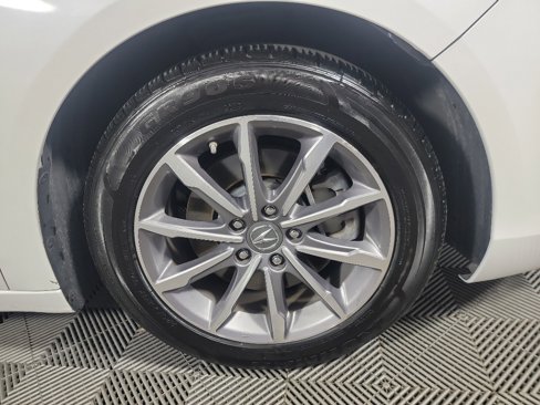 Used 2020 Acura TLX image 3