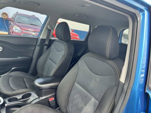 Used 2016 Kia Soul + w/ Designer's Package image 11