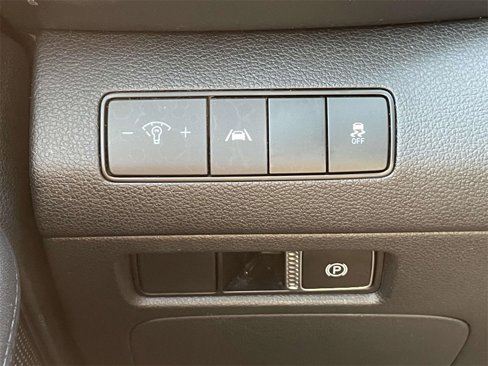 Used 2019 Hyundai Santa Fe Limited image 23