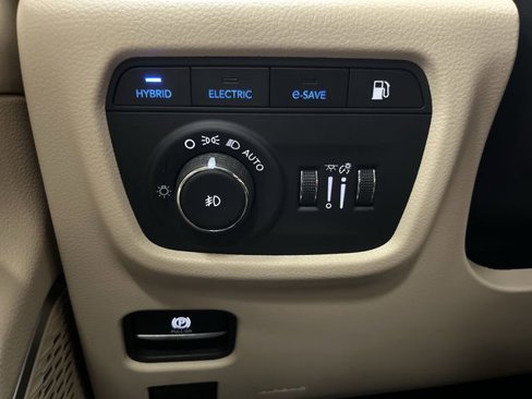 Used 2022 Jeep Grand Cherokee Limited 4xe w/ Luxury Tech Group II image 27