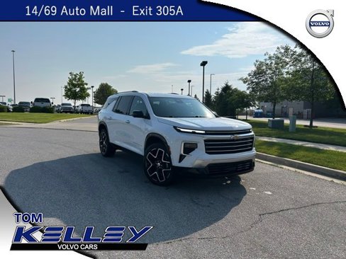Used 2024 Chevrolet Traverse RS image 1