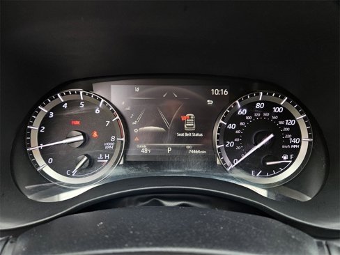 Used 2022 Toyota Highlander XLE image 12