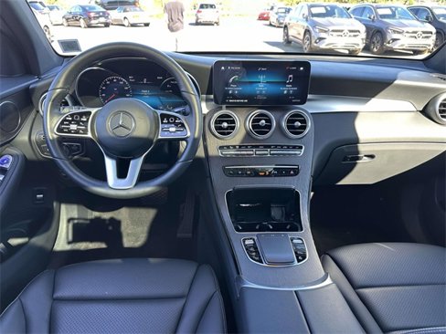 Certified 2022 Mercedes-Benz GLC 300 4MATIC image 4