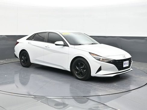 Used 2022 Hyundai Elantra SE image 20