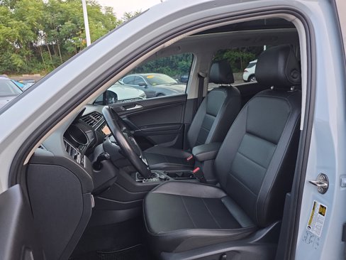 Used 2018 Volkswagen Tiguan SEL image 28