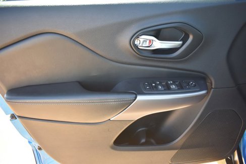 Used 2022 Jeep Cherokee Latitude Lux image 12