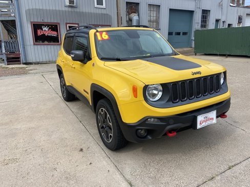 Used 2016 Jeep Renegade Trailhawk w/ Premium Trailhawk Package image 1